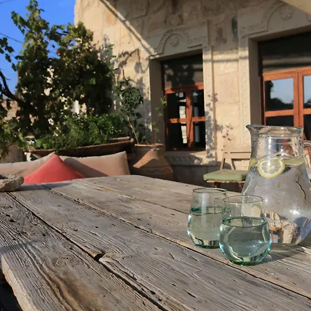 Апарт-отель Anitya Cave House 2*