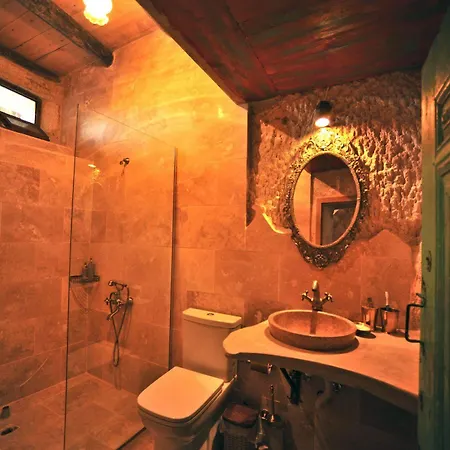 Anitya Cave House 2*