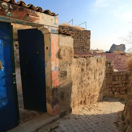 Апарт-отель Anitya Cave House