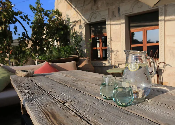 Aparthotel Anitya Cave House 2*