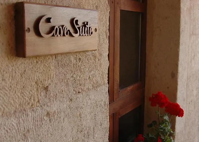 Anitya Cave House 2*